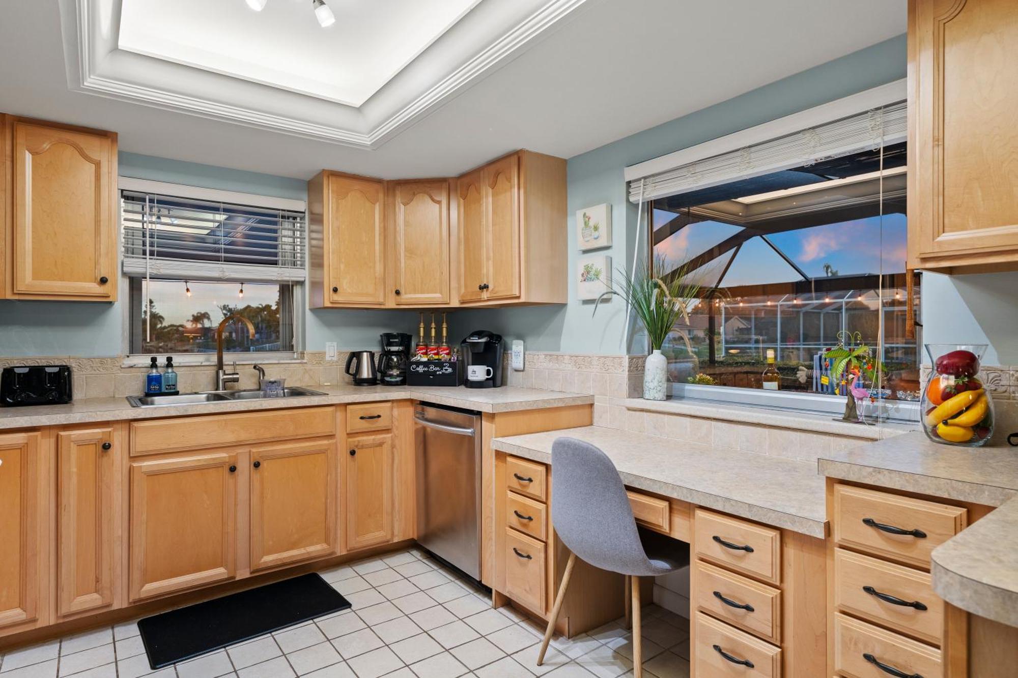 Serenity Waterfront Villa With King Suite, Private Pool, Great Lanai Enclosure And Long Water Views Cape Coral Kültér fotó