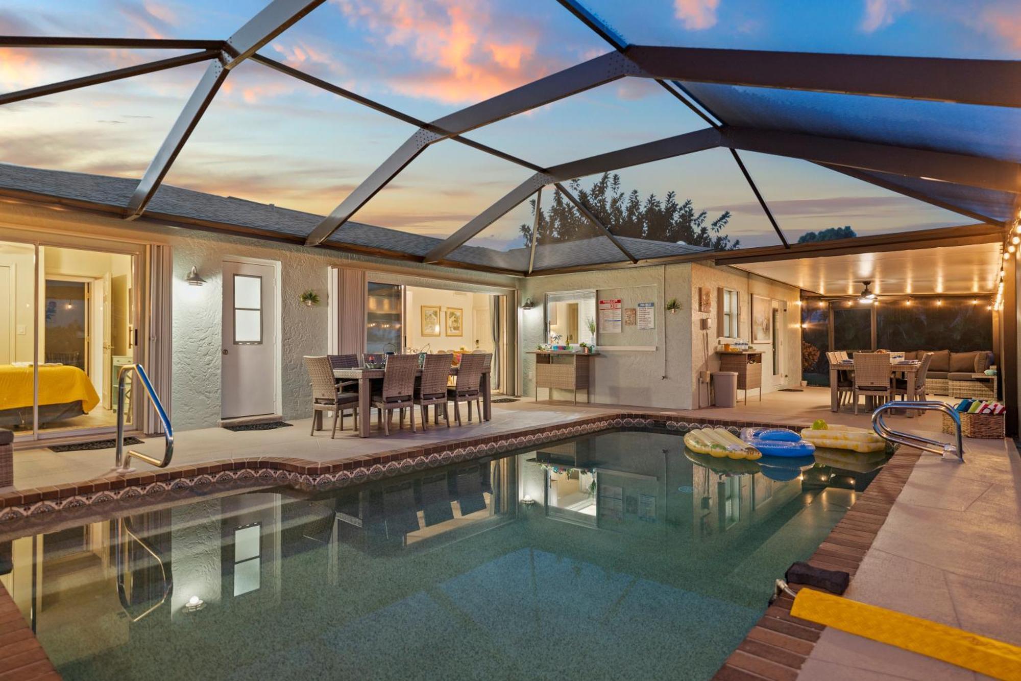 Serenity Waterfront Villa With King Suite, Private Pool, Great Lanai Enclosure And Long Water Views Cape Coral Kültér fotó
